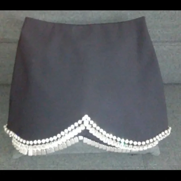 AREA Scallop Mini Skirt with Crystal Embellishments Size US 4 - Picture 5 of 7